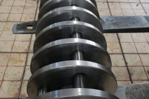 Ansamble sudate și prelucrate